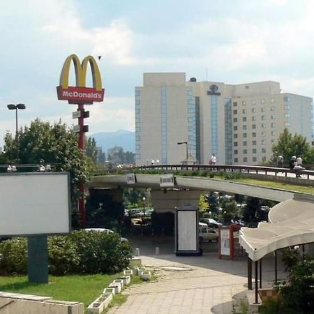 Top Center Studio 3 София Екстериор снимка