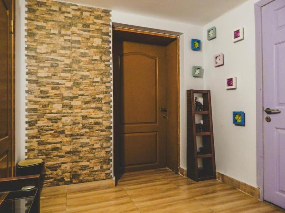 Top Center Studio 3 София Екстериор снимка